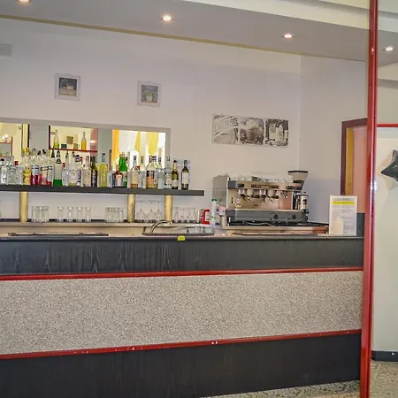 斯特拉迪奥特酒店 里米尼