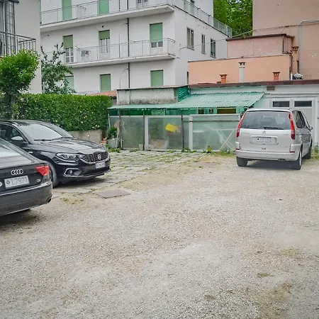 斯特拉迪奥特酒店 里米尼