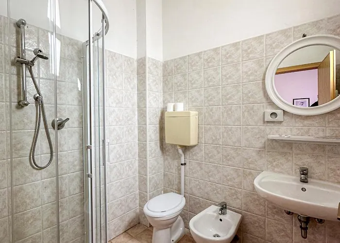 酒店 斯特拉迪奥特酒店 3*