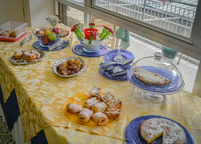 斯特拉迪奥特酒店 酒店 3*